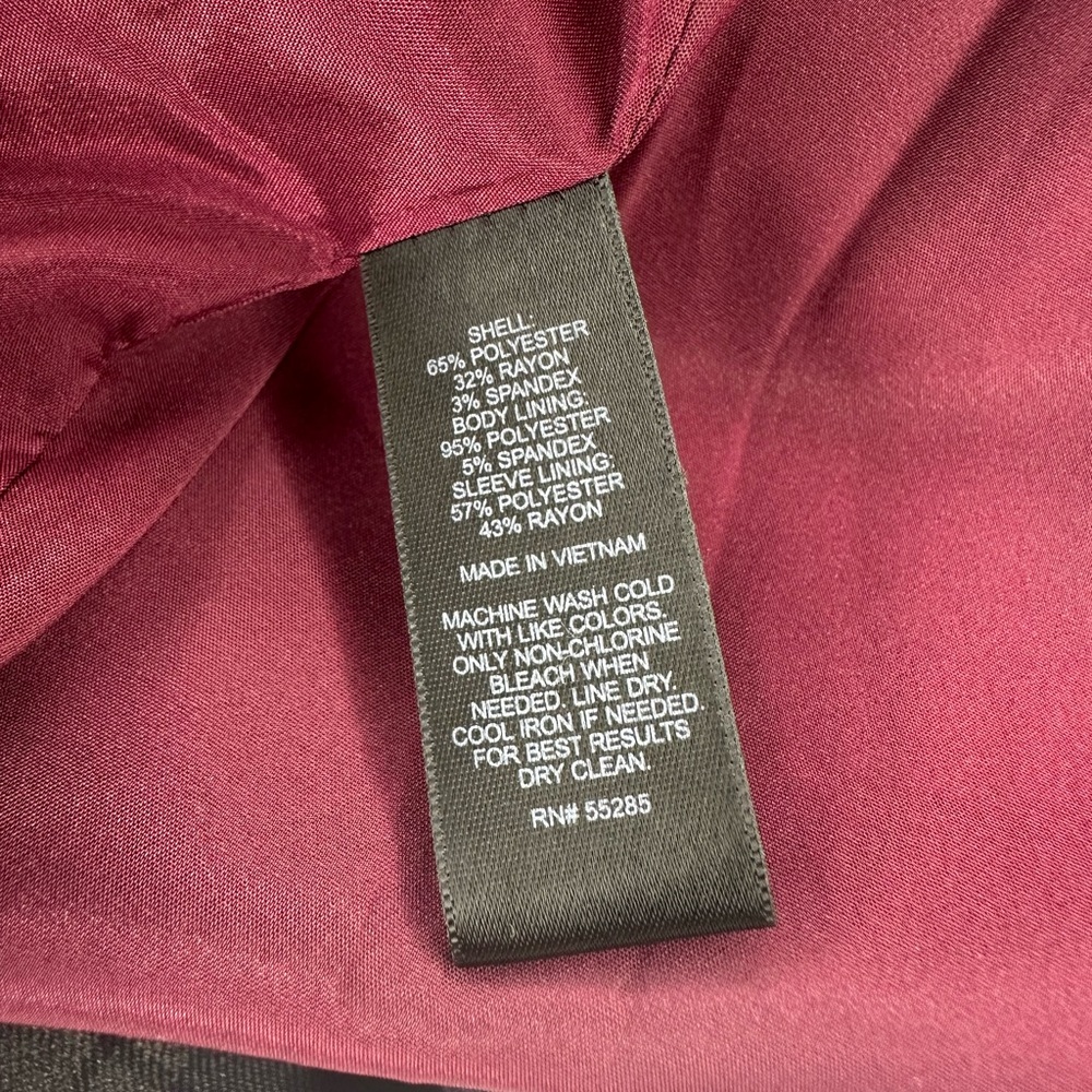 Express NWT Silk Lined Plaid Blazer in Red, Black, Gray Dark Academia Size 6 - Picture 8 of 8